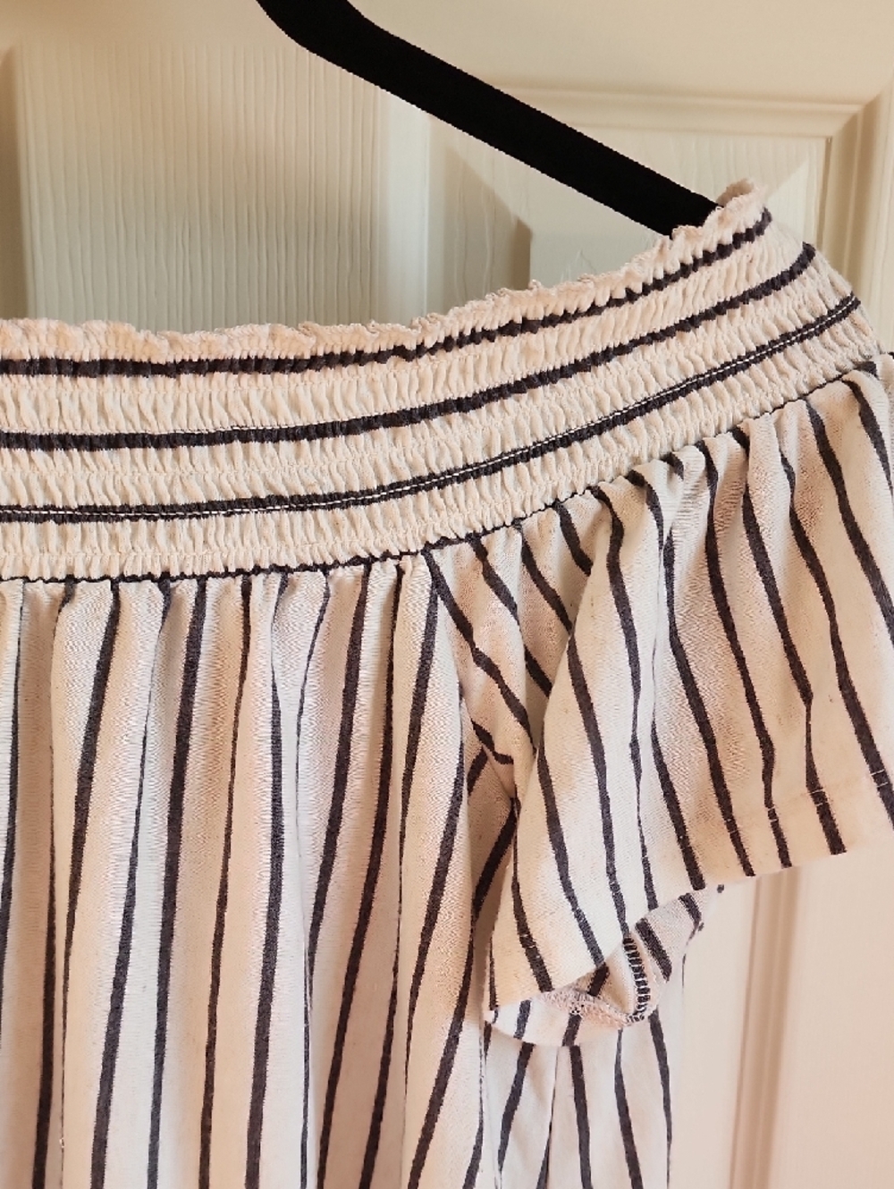 American Eagle Outfitters Striped Off-Shoulder Top - Cream And Navy XL - Picture 3 of 6